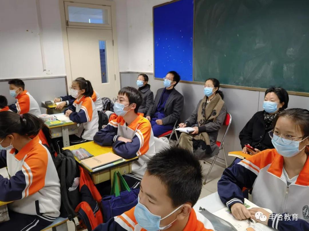 北京市第十中学:区委教育工委领导到校调研