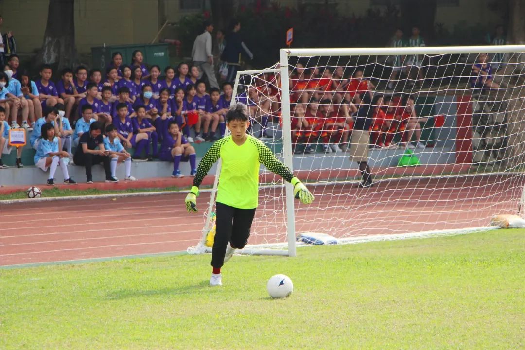 校园足球联赛拉开帷幕,点燃绿茵烽火
