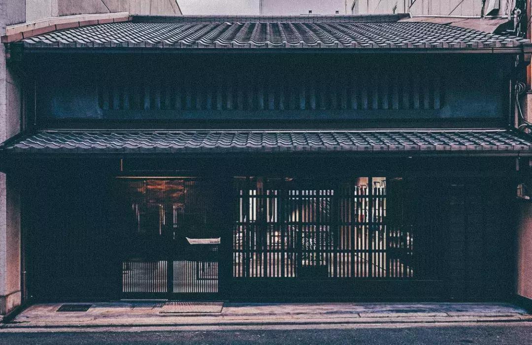 浜兘澶滄櫄绾冲噳,浜兘绾冲噳