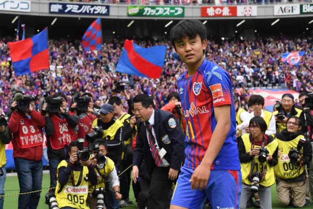 年少成名的足球球星,年少成名的球员