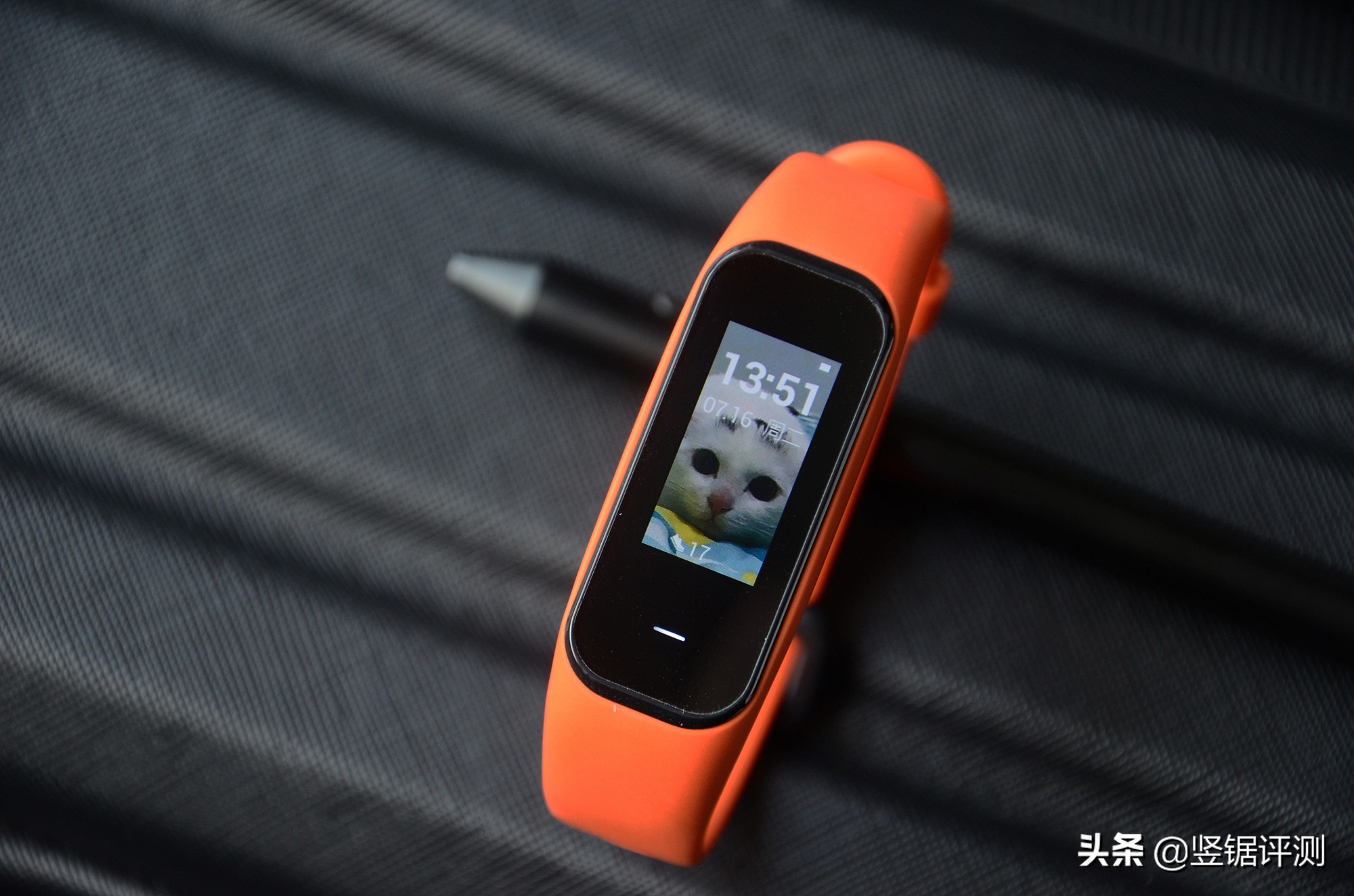 黑加手环1s和1有什么区别,黑加手环添加异形门卡