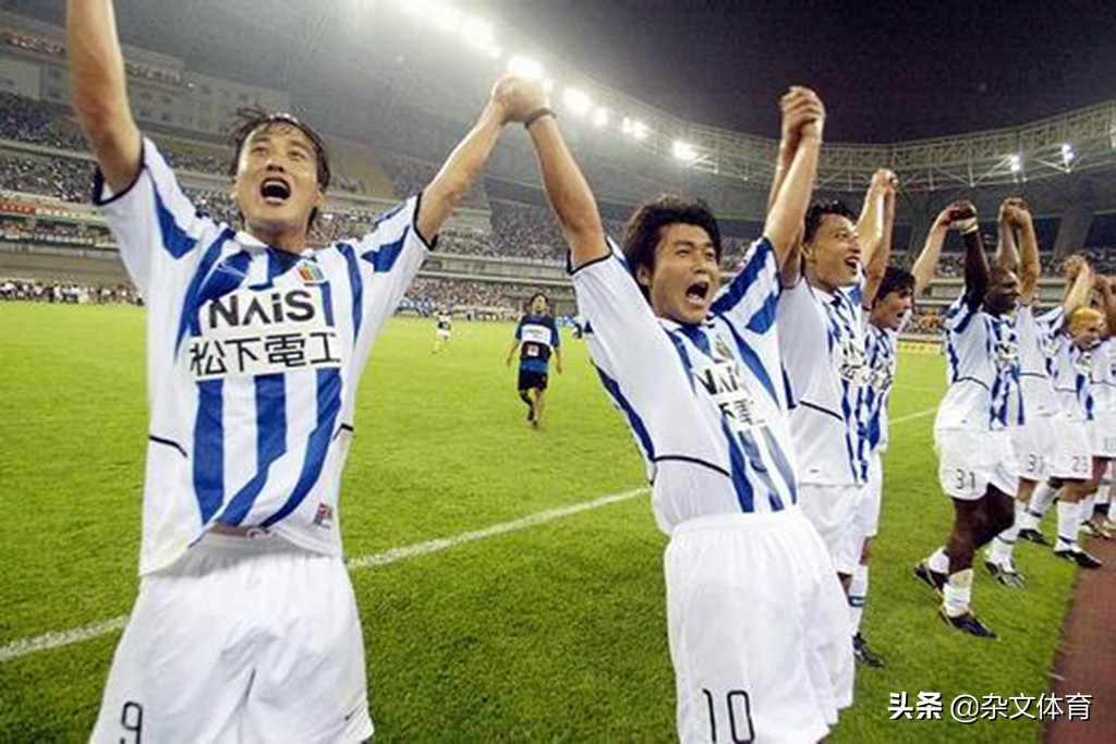 47岁前国脚迷途知返！曾击败齐达内获得季军，出狱后仍关注足球