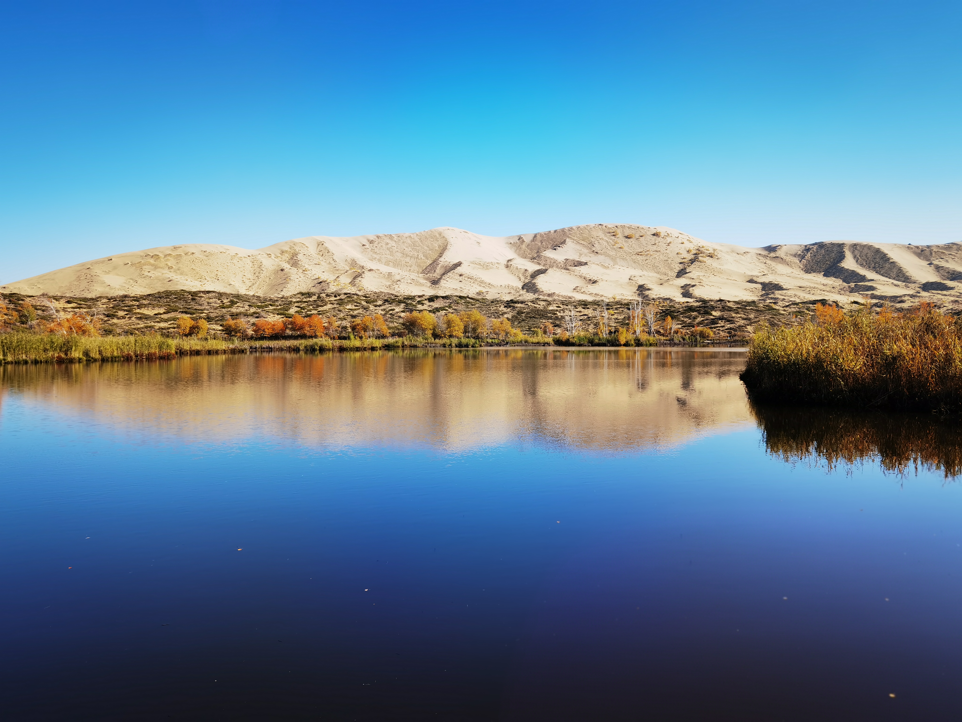 自驾游*疆新**：原来你是这样的白沙湖