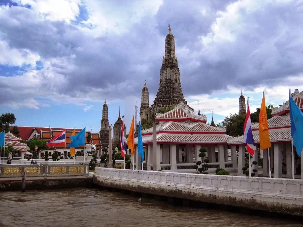 泰国去寺庙祈福攻略,泰国卧佛寺打卡攻略