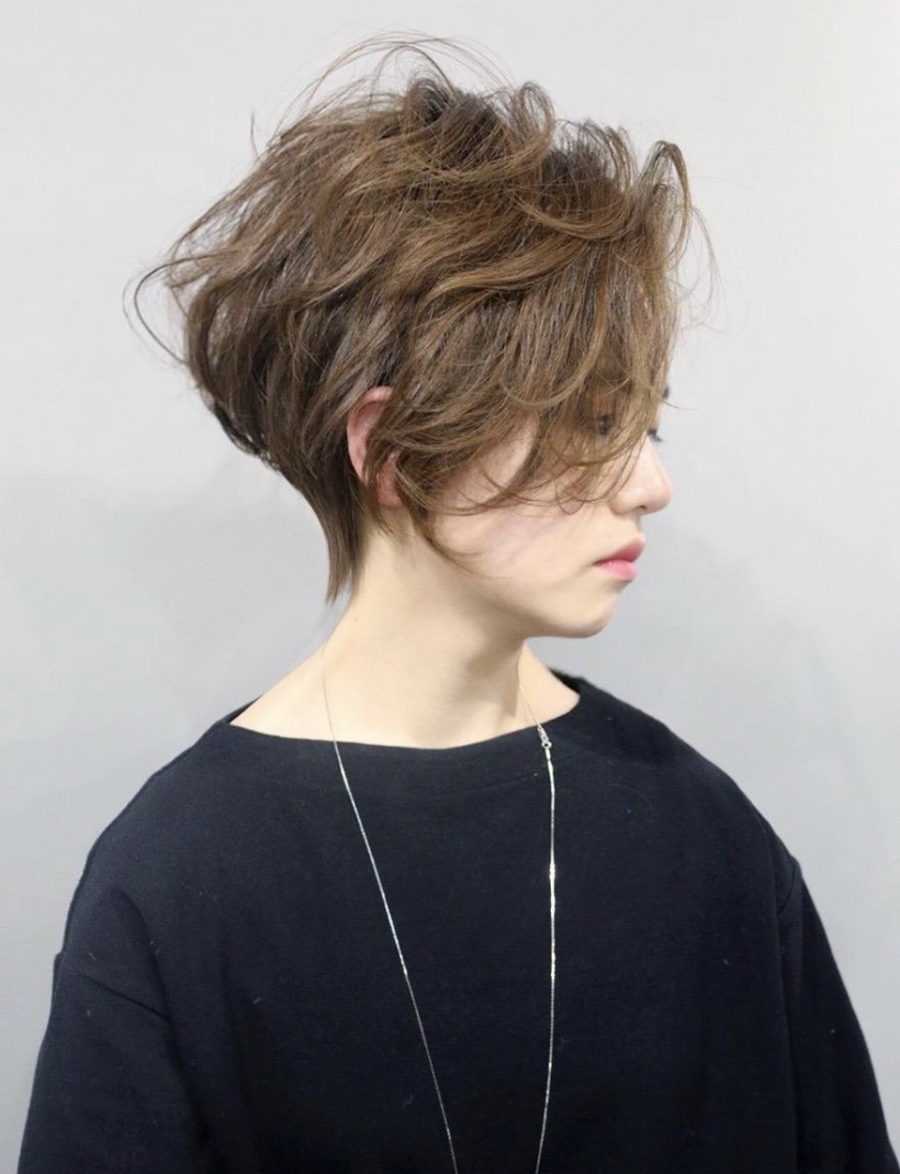 适合各脸型的短碎发自然发型女,短发型女2020流行碎发发型