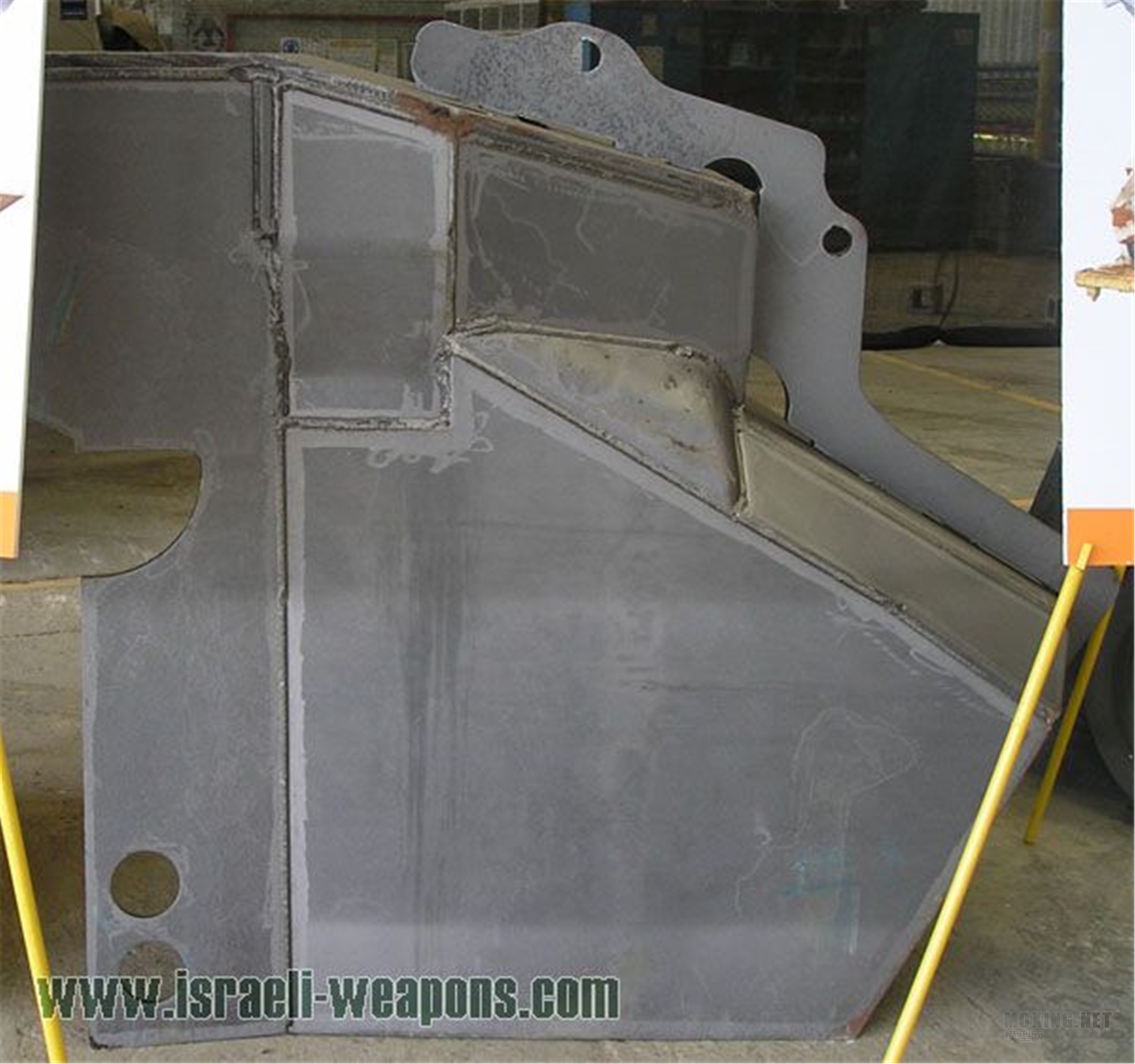 MENG,SS-018-1/35以色列“雌虎”重型装甲运输车-简介与开盒