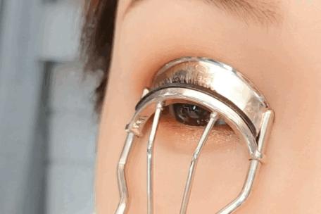 睫毛根部比较硬怎么画眼线,保姆级教程睫毛