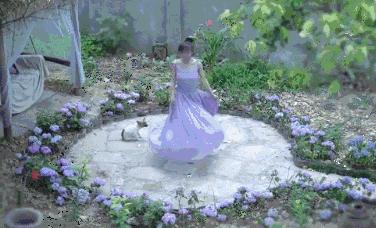 她在全世界圈粉,却在国内挨骂