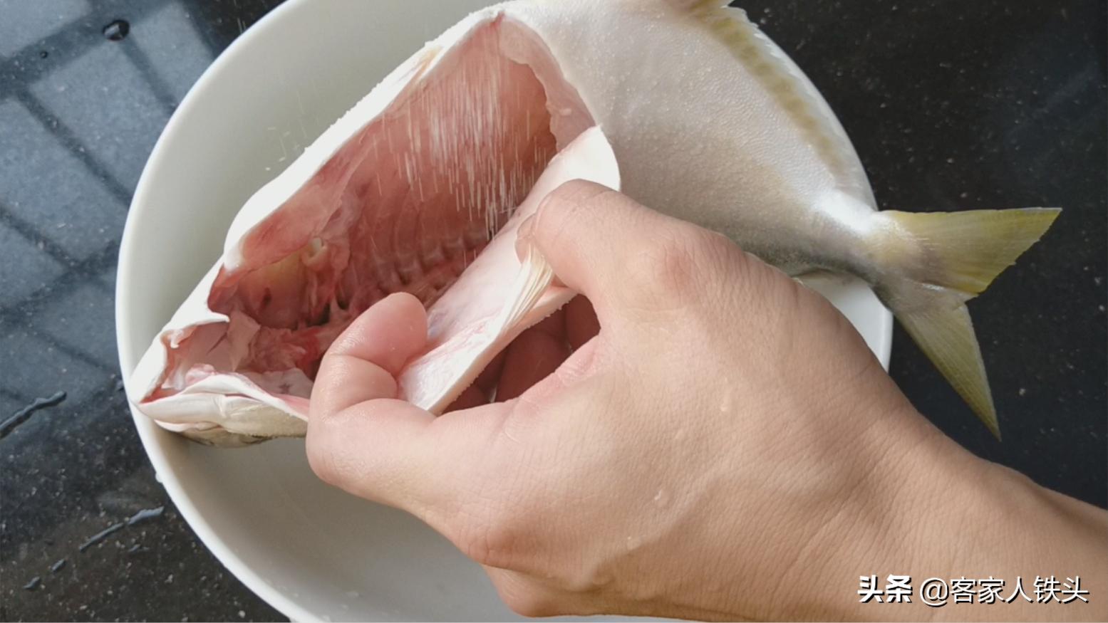 金鲳鱼经典做法鲜香入味,金鲳鱼怎么吃好吃又简单