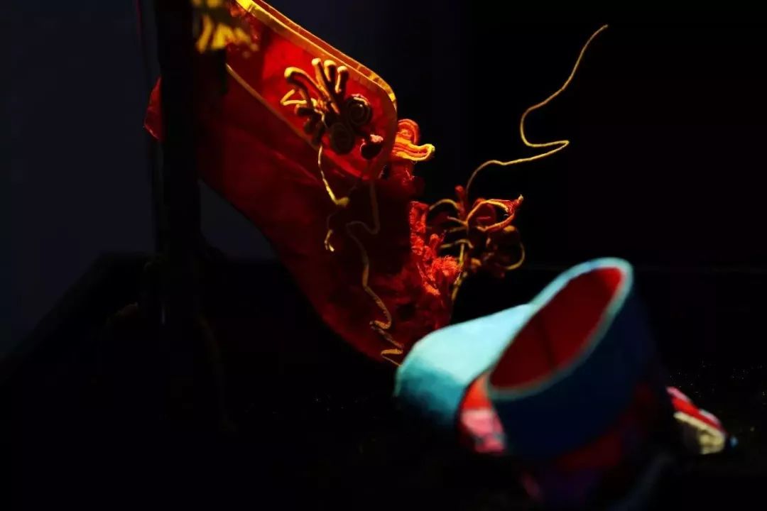 用一张纸折出来的少女教程,简单的一张纸折出让你想不到东西