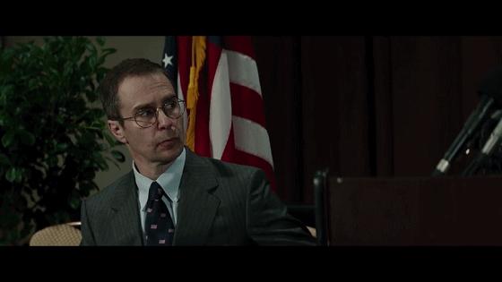 保安一夜间成重案凶犯，这个90岁的好莱坞传奇，新片让我脊背发凉