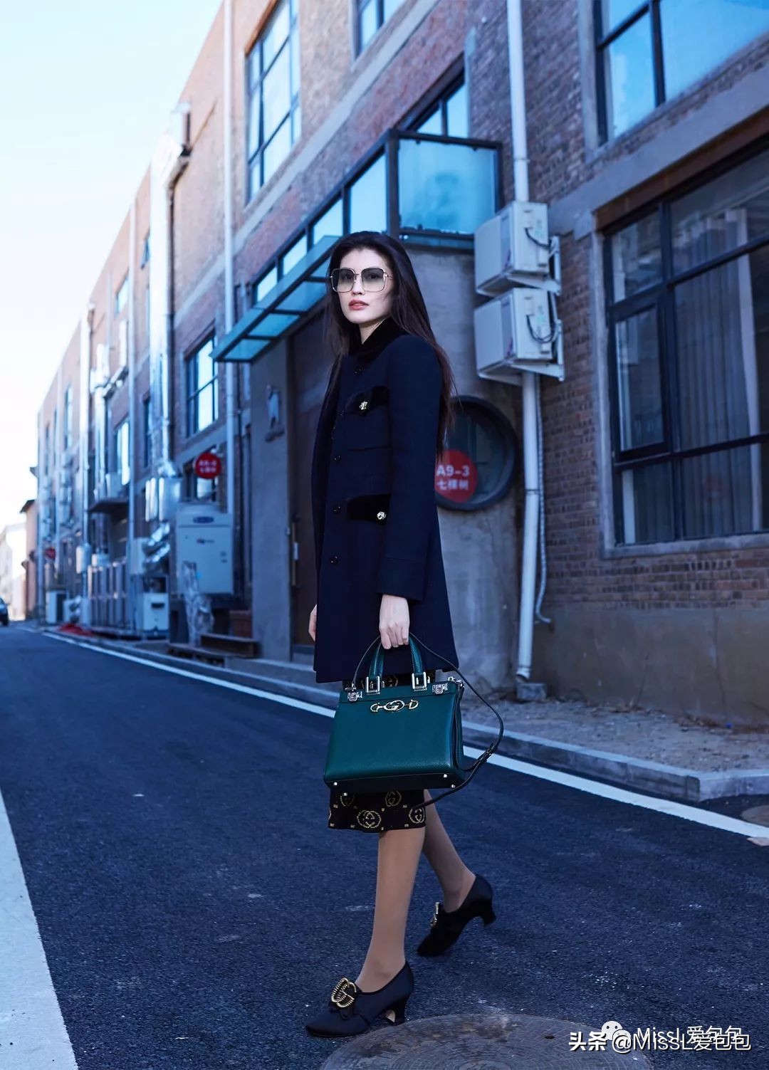 母亲节给妈妈做什么样的包包,母亲节该送什么样的包包