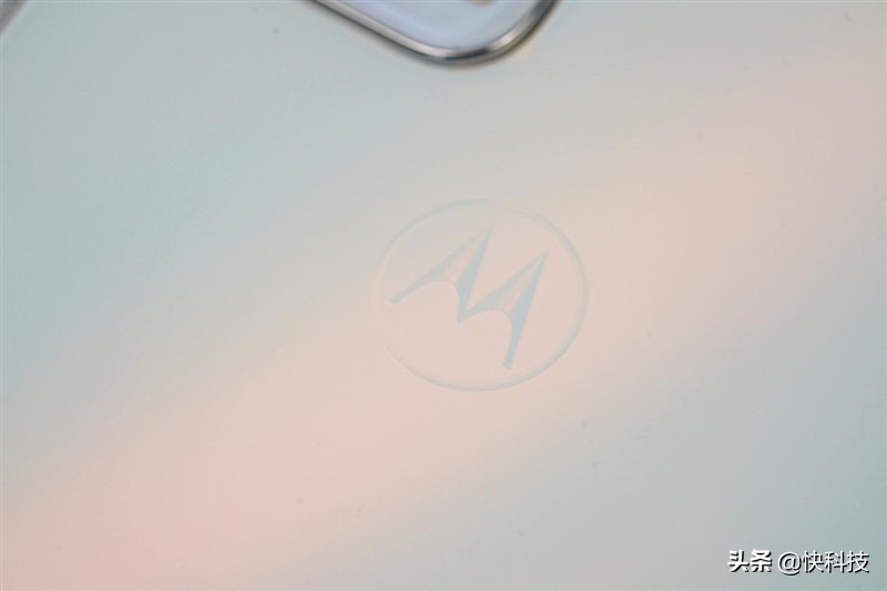 摩托罗拉edge轻奢版和摩托罗拉s30,摩托罗拉edge轻奢版跑分多少