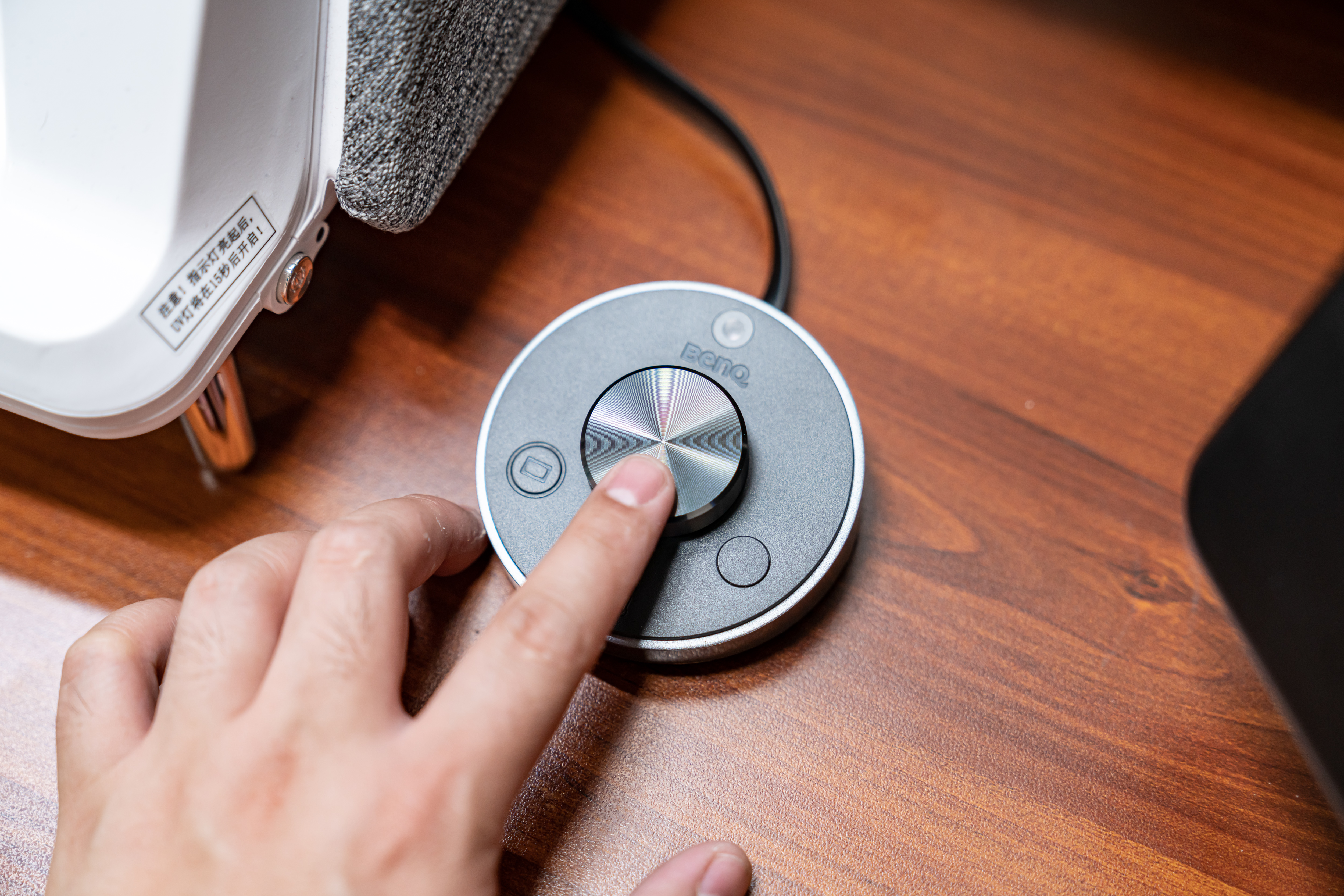 打造理想的居家办公环境:乐歌升降桌/台+明基灯具晒单