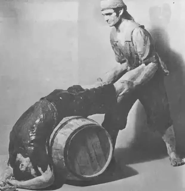 捅菊、放血、灌肠、*脑洗**……这些黑医术，你能扛过哪一招