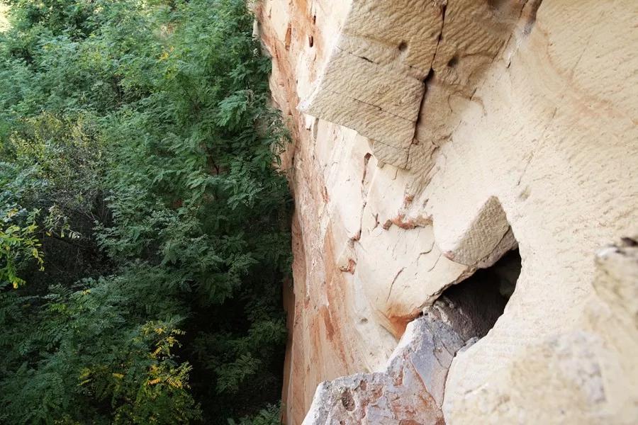 泾川罗汉洞书记,泾川罗汉洞坡传说