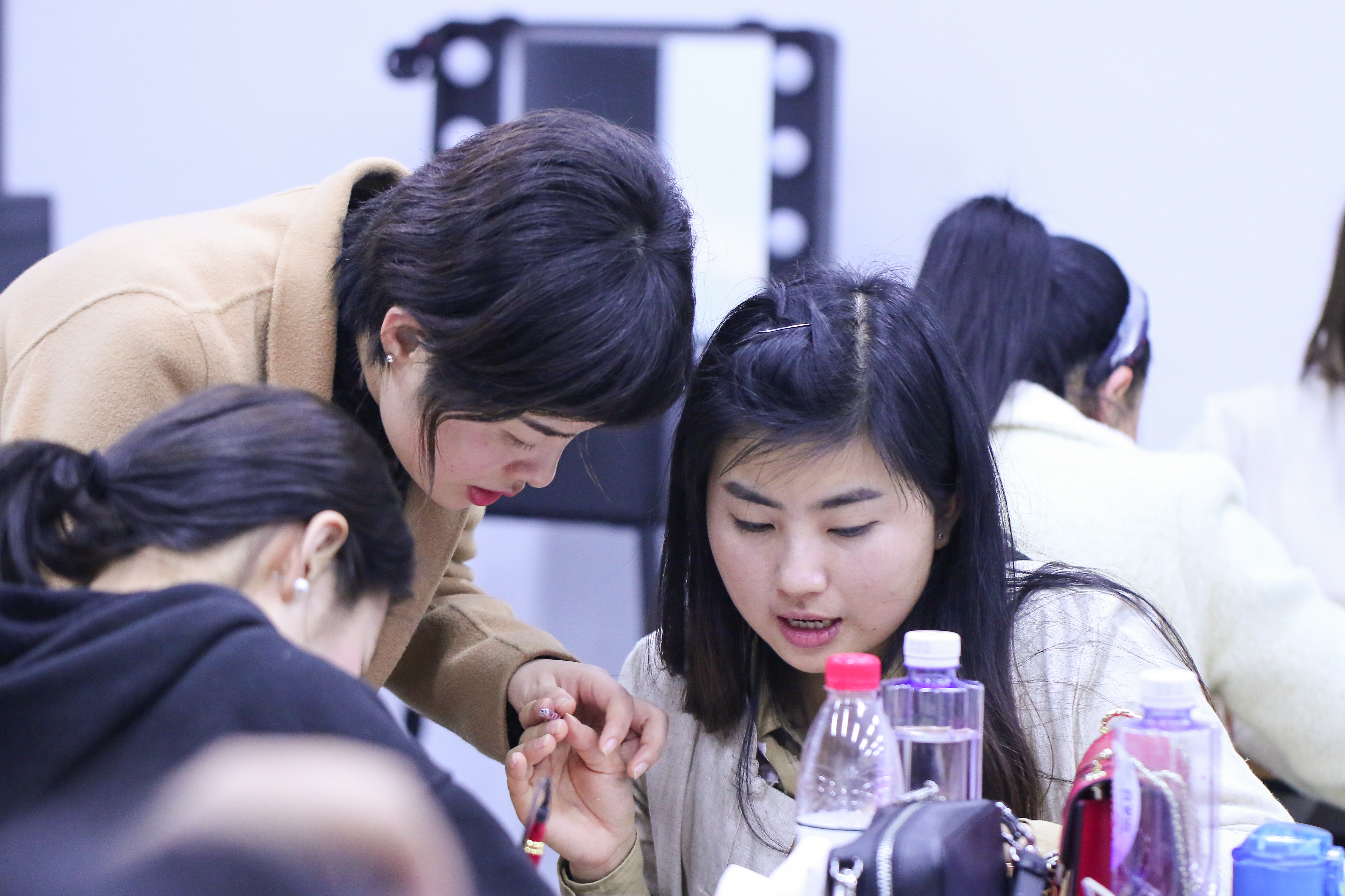 纹绣做完唇后注意事项,纹眉后纹绣师说不用忌口