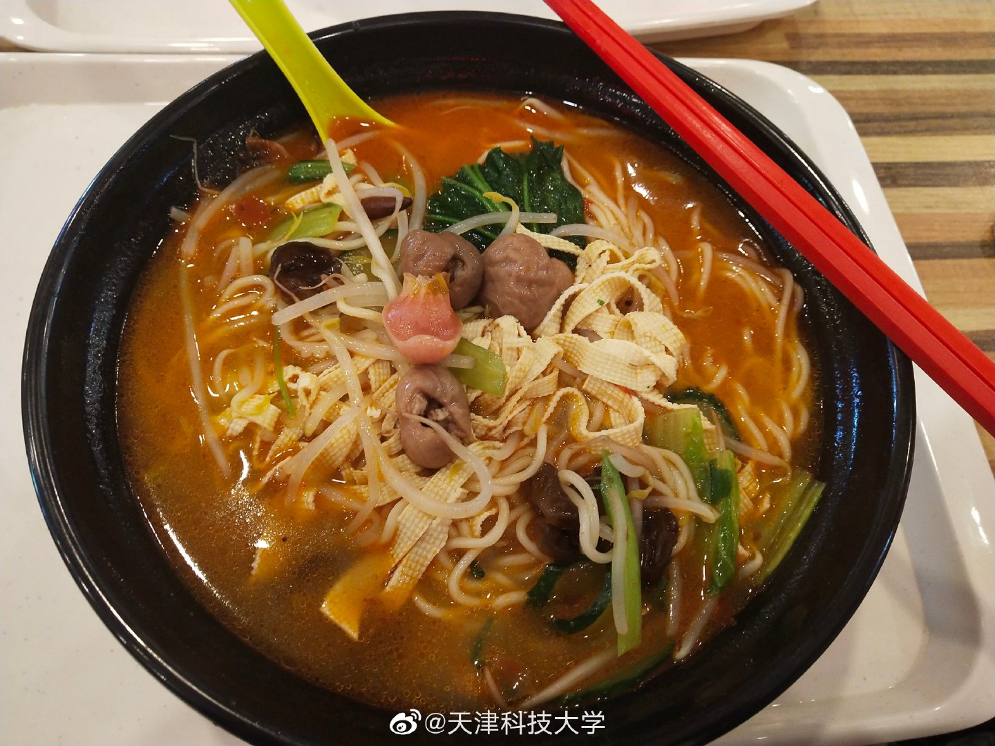 天津最馫大学食堂：晚上吃啥？给你安排的明明白白