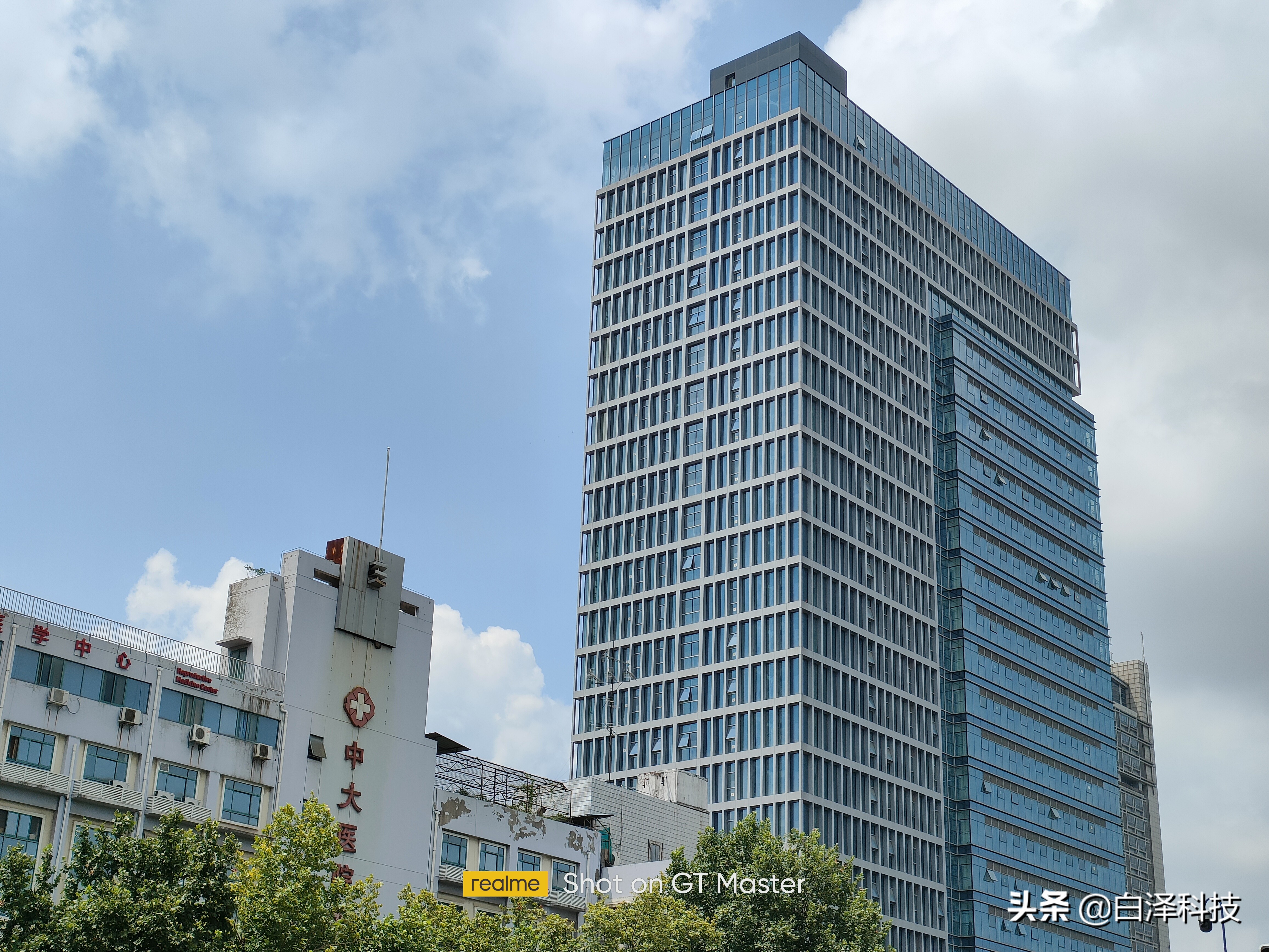 realmegt大师探索版值得入手吗,realmegt大师探索版夜景拍照评测