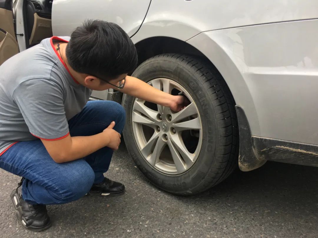 现代胜达和丰田汉兰达哪个好,现代老款胜达经典车主真实感受