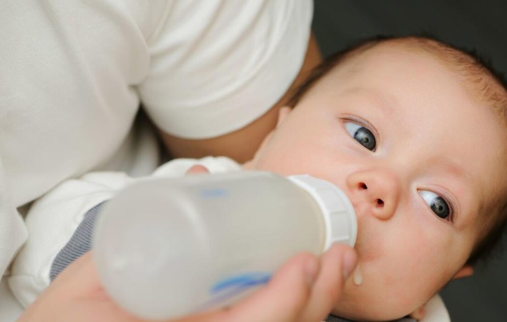 出生35天的宝宝体重多重属于正常,25天的宝宝多重算正常