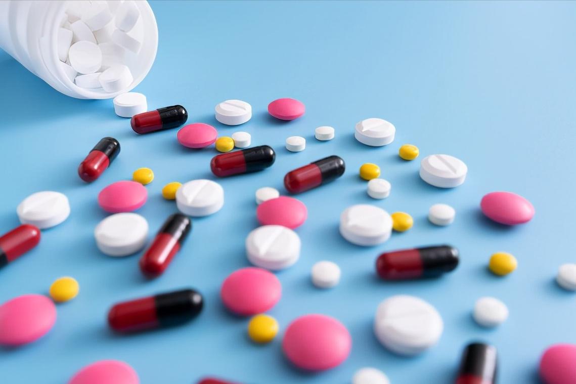 50岁腿突然巨疼怎么回事,我50岁了腿老疼是怎么回事