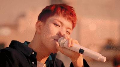 追星女孩们的新墙头，出道史堪比青春励志电影