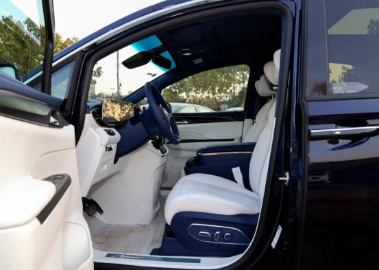 2022款超大尺寸商务全新mpv推荐,最具有性价比的大型mpv