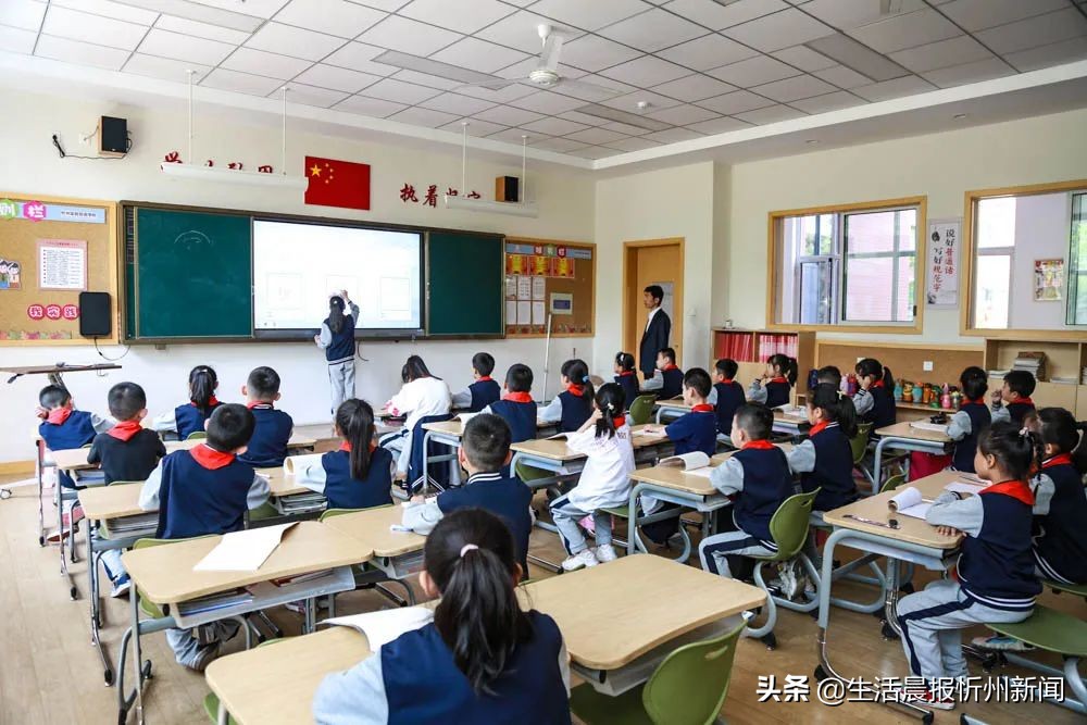 忻州芭蕾舞培训,校园集体舞芭蕾