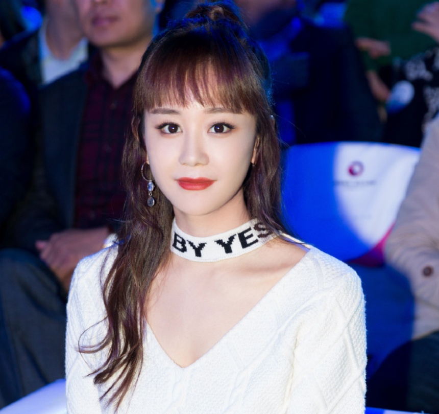 于小彤海陆相差多少岁,海陆真的和于小彤谈过恋爱吗