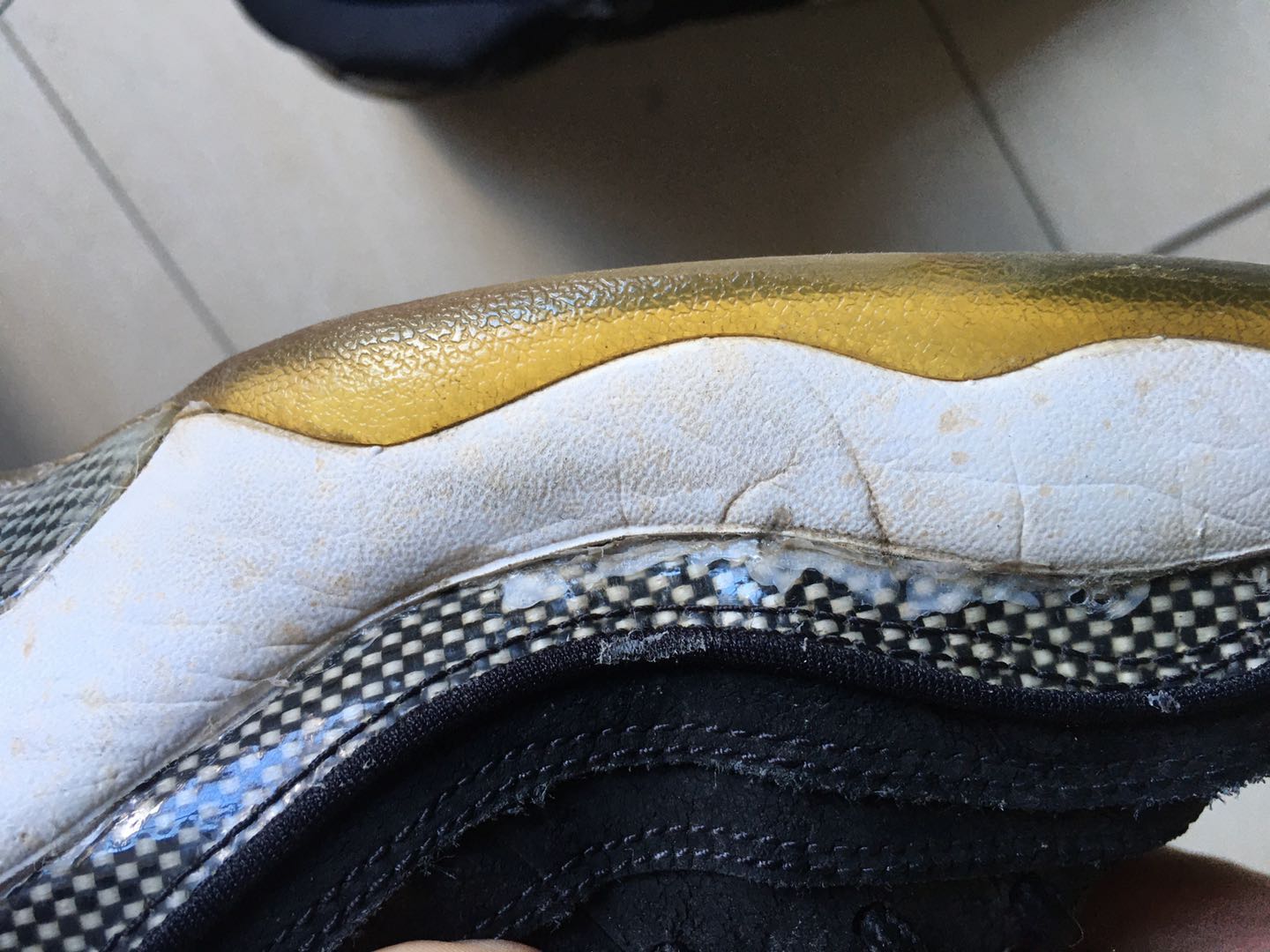 球鞋收藏如何防止开胶,如何更好的保存球鞋