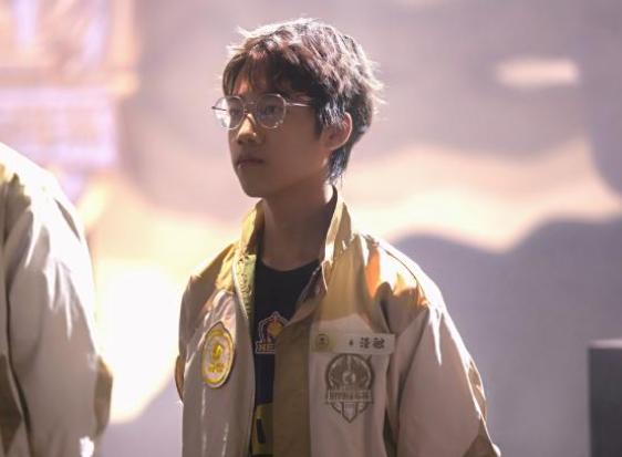 WB官宣暖阳续约！特意强调是打野选手，其他四个位置准备采购？