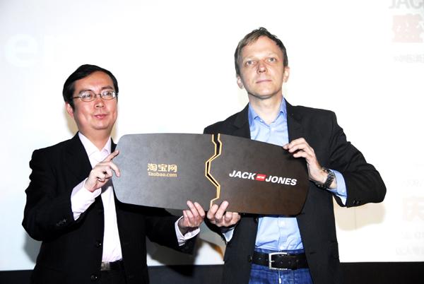 20岁的阿里和她的朋友们