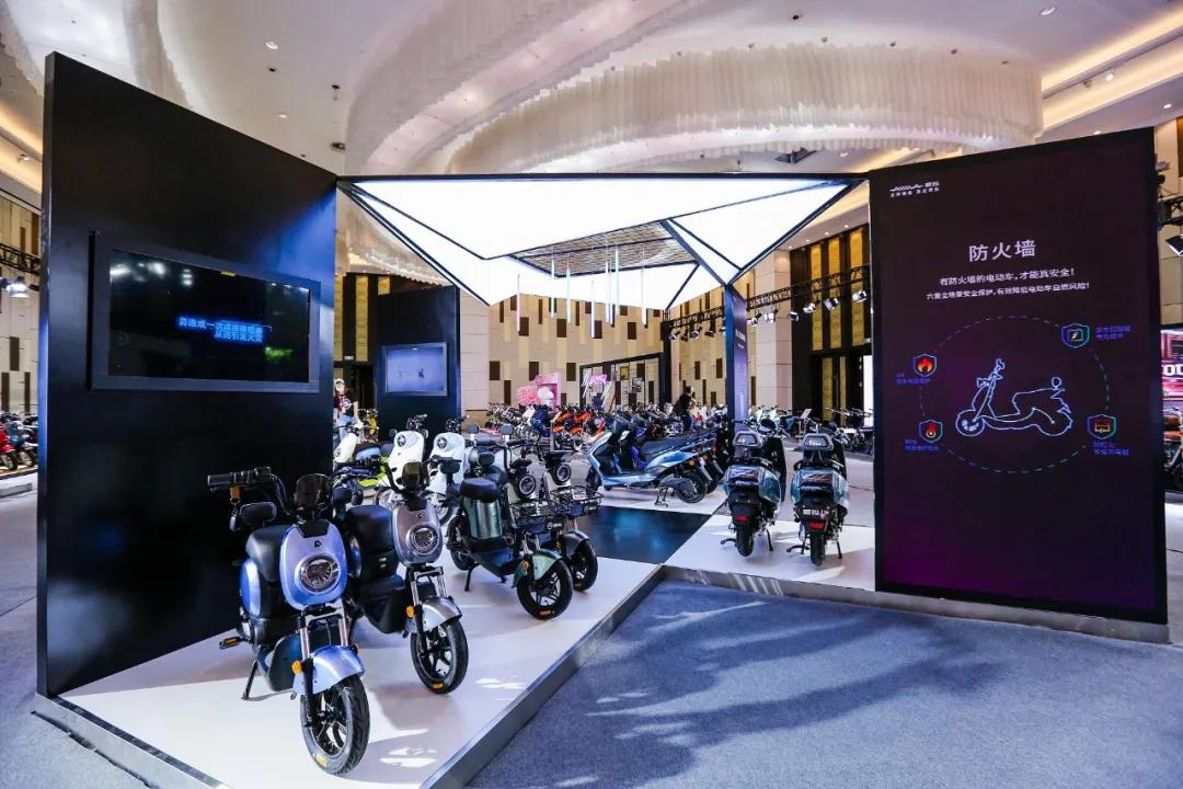 爱玛锂电池电动车2023新款,爱玛锂电车续航60公里