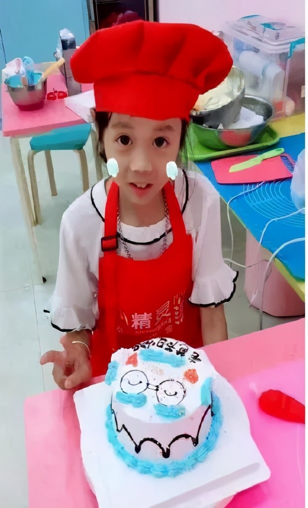 升旗仪式护旗手发言稿,第十周升旗仪式