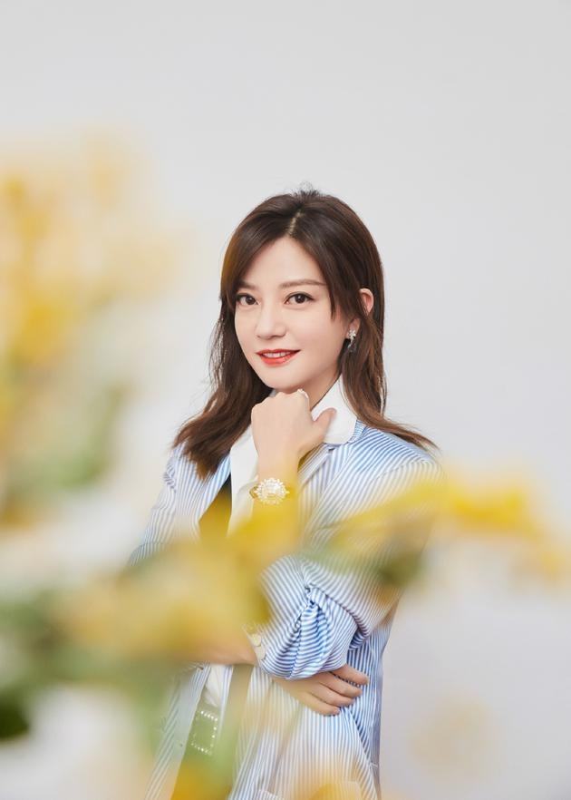 小燕子赵薇现状,两代小燕子