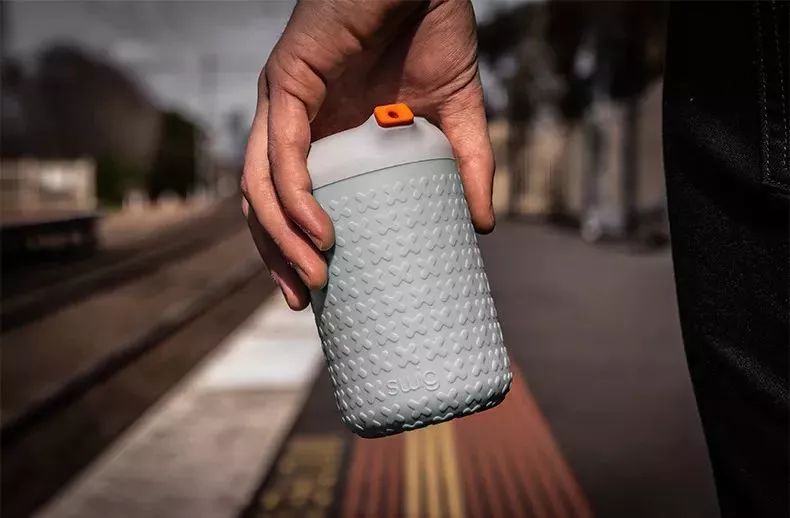 听说澳洲许多上班族的车上都长了这么一个咖啡杯，永不会洒？