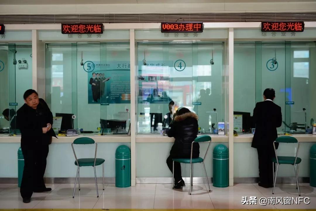 现在债务危机怎么解决,债务危机是转机吗