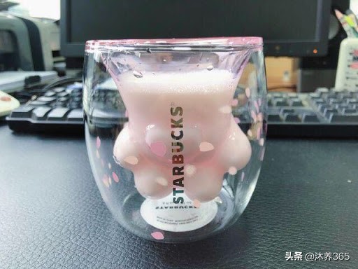 星巴克为什么不只是卖咖啡,你以为星巴克只是在买咖啡吗