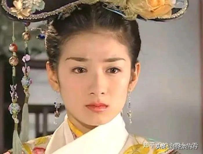 如何评价《还珠格格》里的小燕子一角？