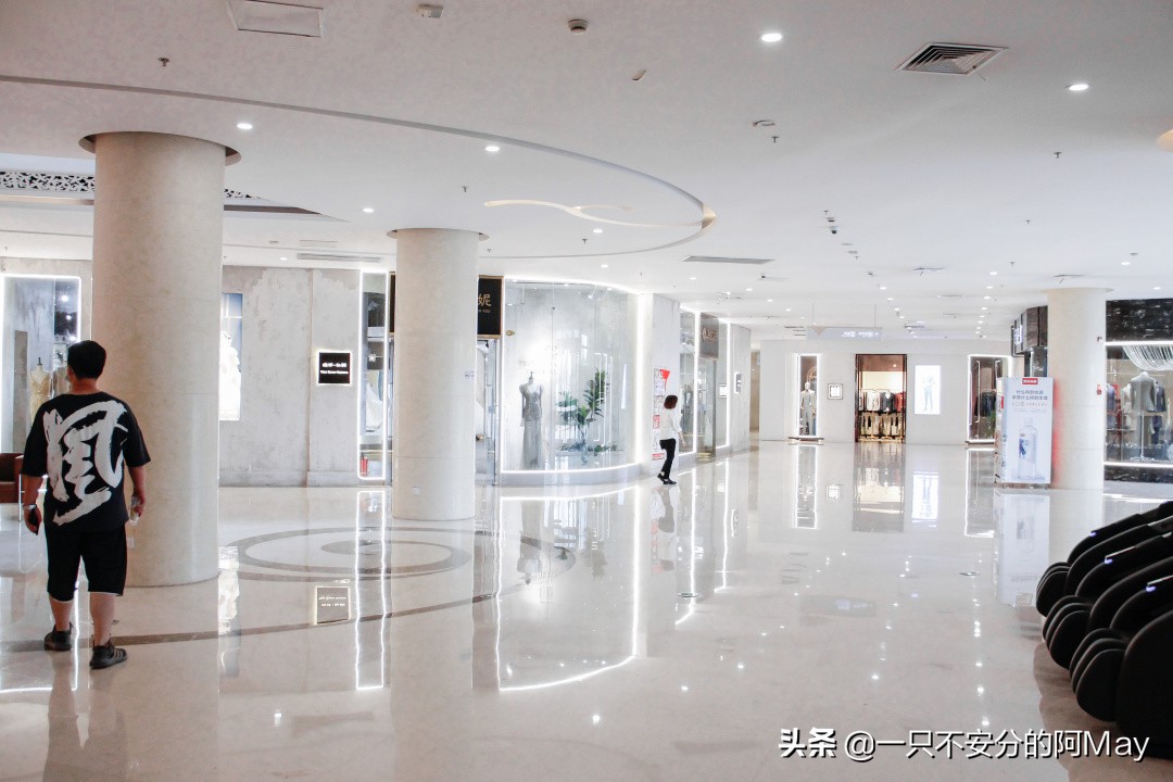 苏州婚纱批发市场哪里好,国内婚纱摄影有哪些门店