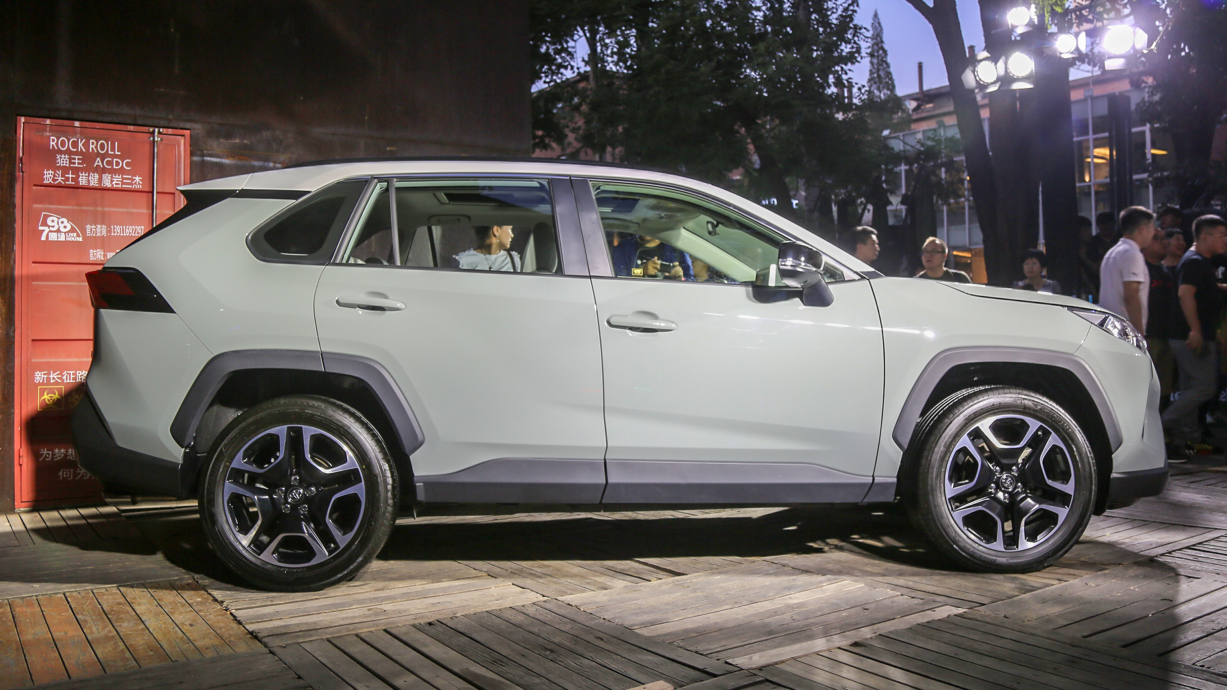 丰田rav4进口和国产的区别,丰田rav42012款爆改