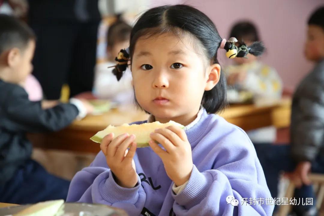 你好，小宝贝：世纪星艺术学院幼儿园新生半日体验活动