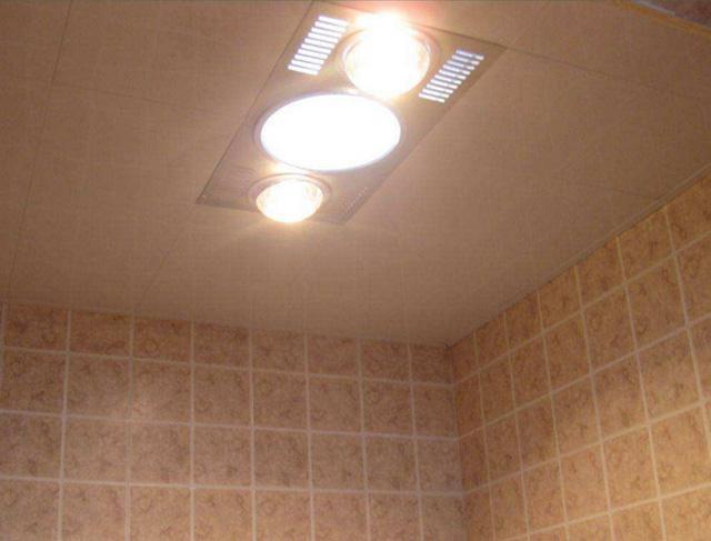 风暖浴霸和灯暖浴霸安装有区别吗,卫生间浴霸风暖好还是灯暖好