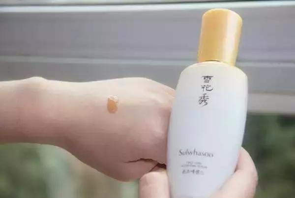 盘点五款爆红精华你该买哪个,女生必买的5款精华