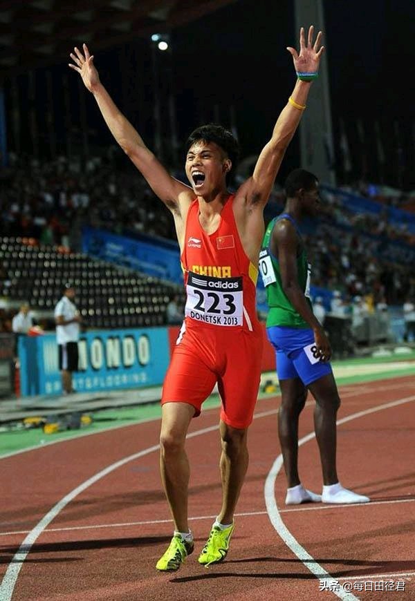 莫有雪世少赛200米成绩,莫有雪100米输给清华