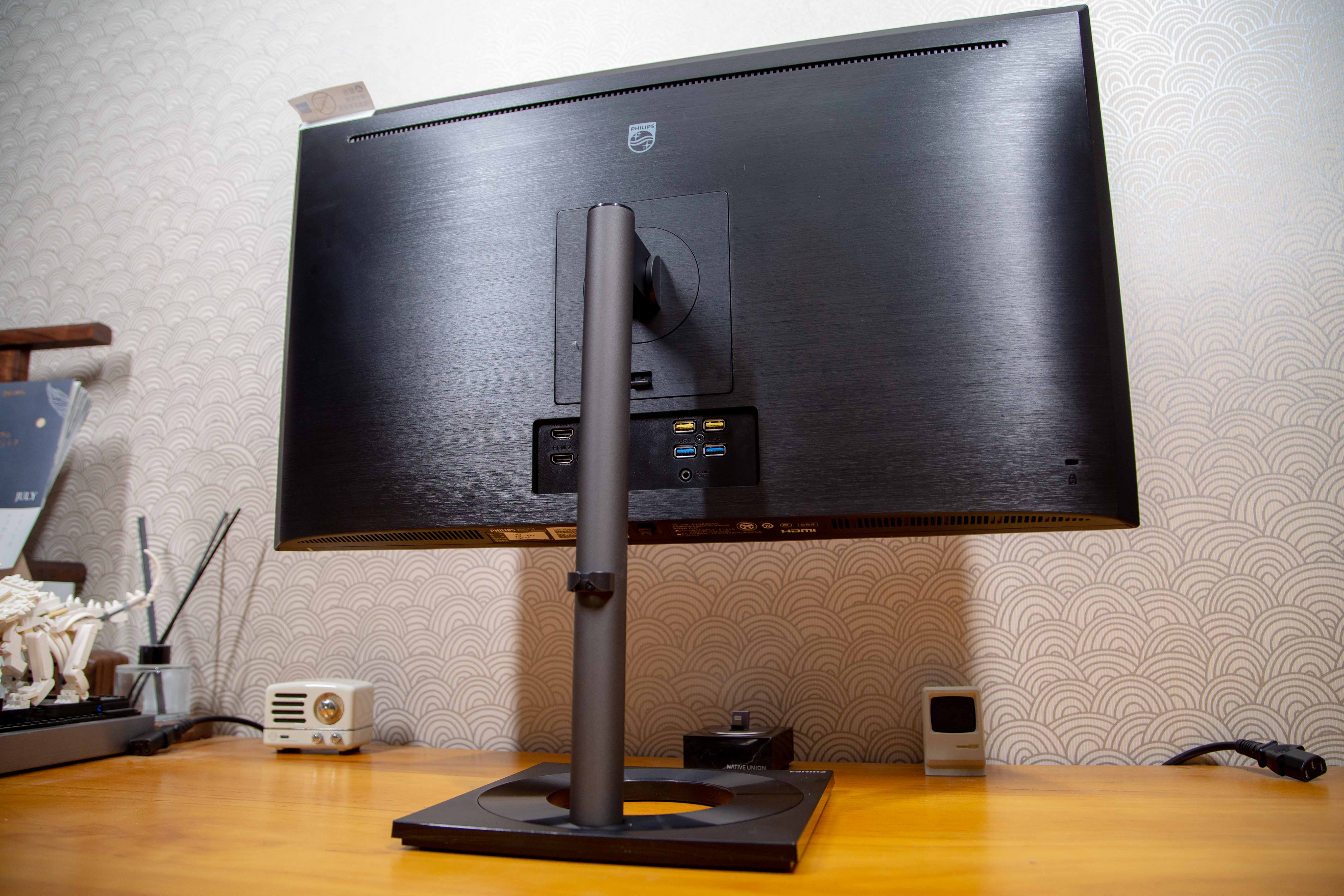 用了20年的飞利浦,用了一年的屏幕