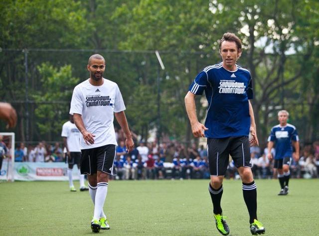 NBA最佳足球阵容先发，后场太矮内线实在太强