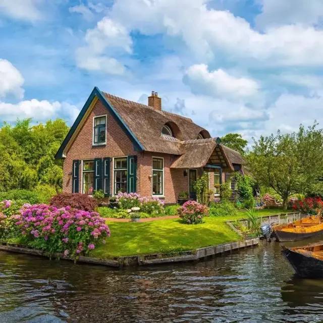 荷兰花海最值得一去的是哪里,荷兰最大花卉公园