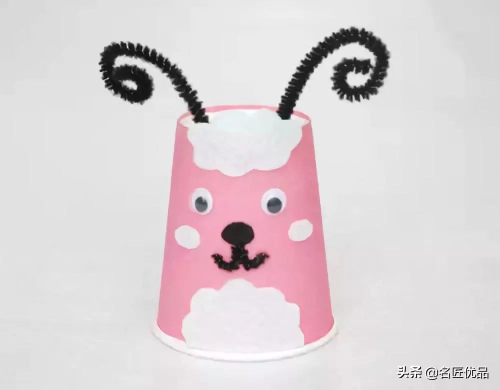 用两个纸杯手工制作纸杯娃娃,用纸杯做的纸杯手工